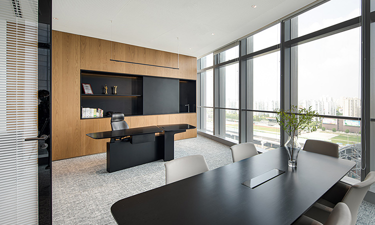 高層甲級寫字樓獨(dú)立辦公室