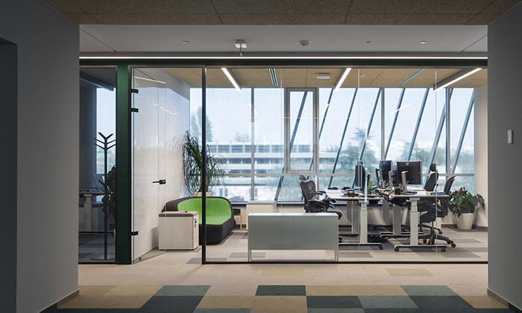 上海辦公室裝修設計公司內部員工區